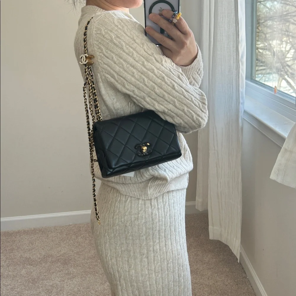 Chanel 2024 mini flap bag. - Picture 3 of 17